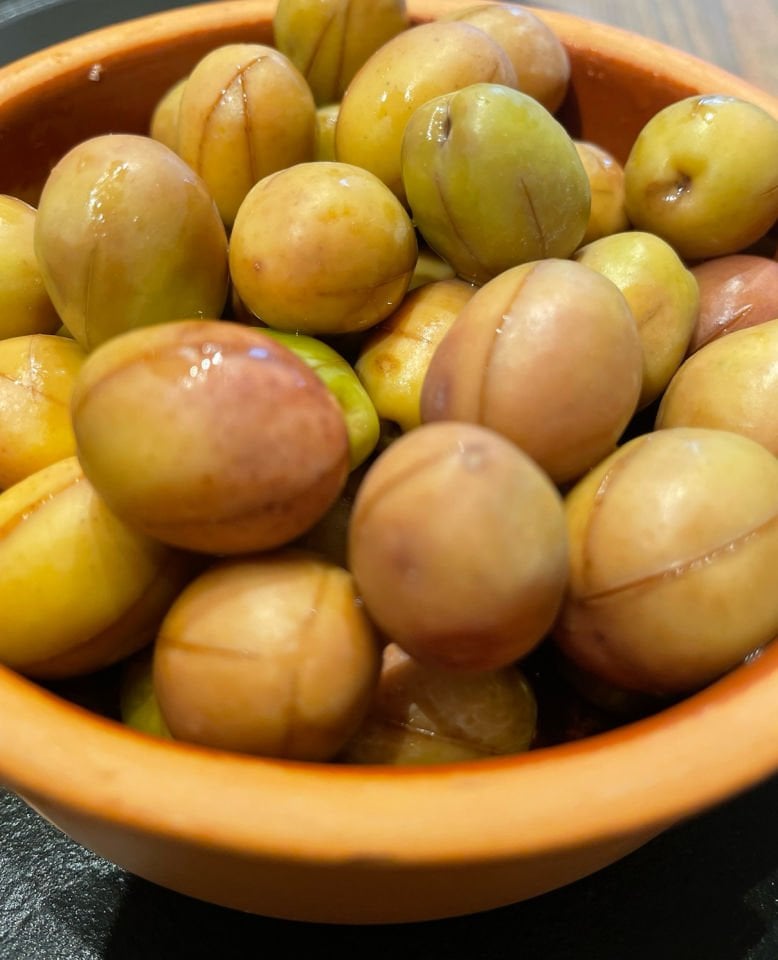 Doğal El Yapımı Çizik Yeşil Zeytin (5 'lik  bidon)