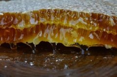 Çemikari Yaylası Pervari Karakovan Balı 800 gr - 950 gr arası (1 çömlek)